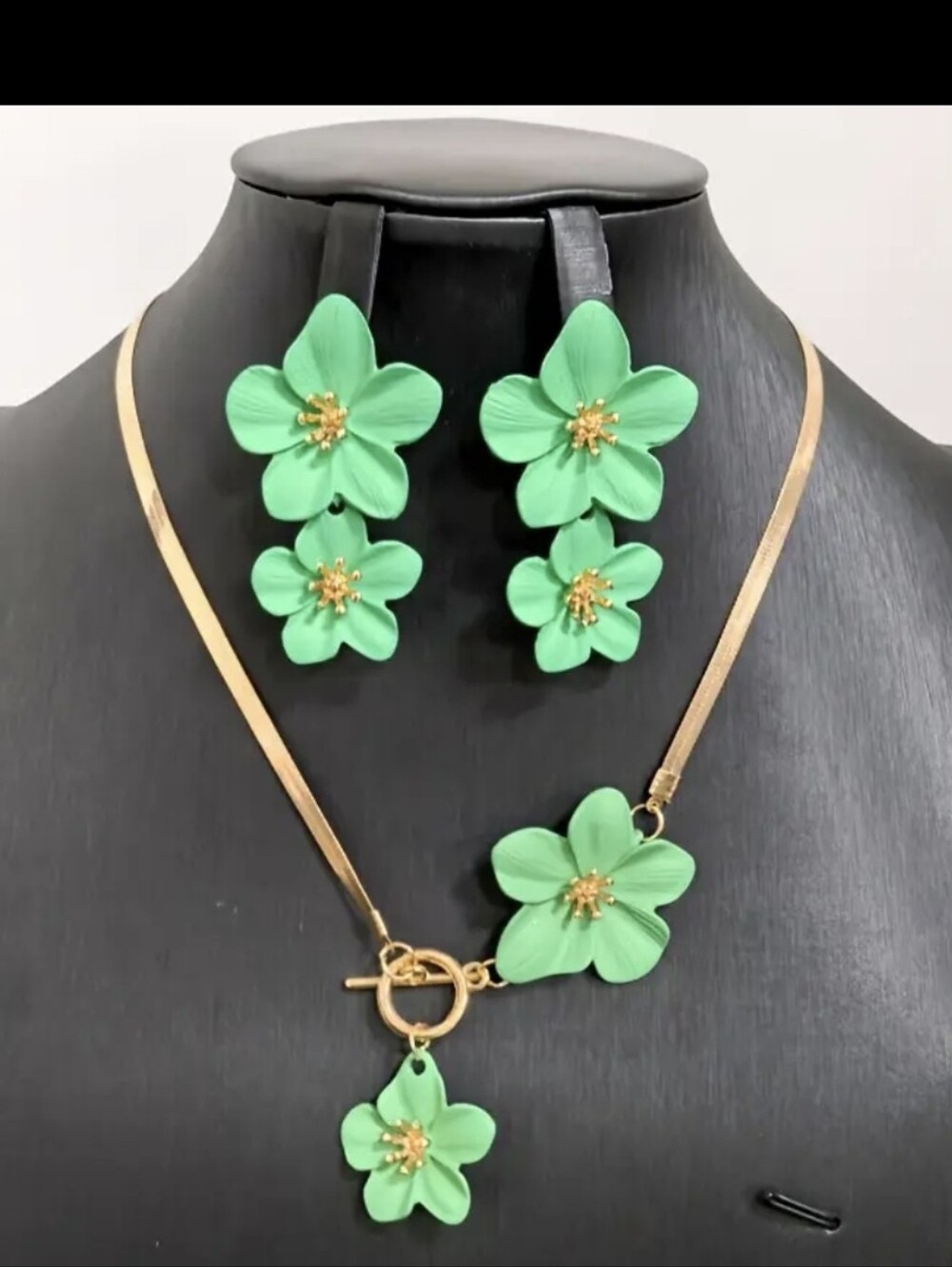Green Flowers Gold Necklace Y Lariat Matching Earrings Set